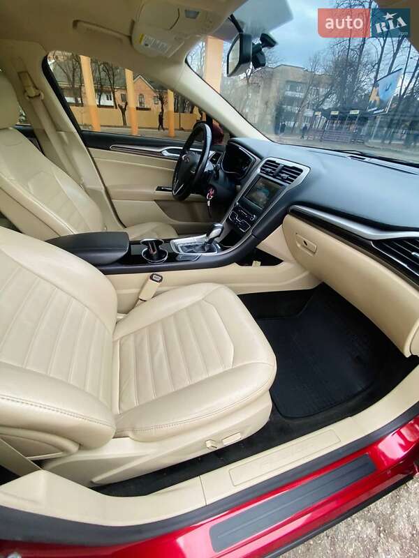Седан Ford Fusion 2015 в Івано-Франківську