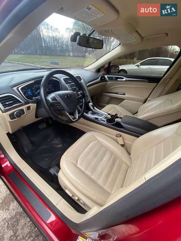 Седан Ford Fusion 2015 в Івано-Франківську