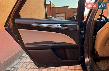 Седан Ford Fusion 2018 в Ужгороде