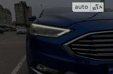 Седан Ford Fusion 2017 в 