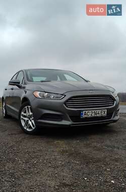 Седан Ford Fusion 2012 в 