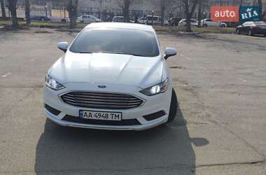 Седан Ford Fusion 2016 в 