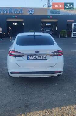 Седан Ford Fusion 2016 в 