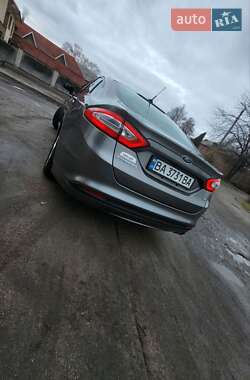 Седан Ford Fusion 2013 в Александрие