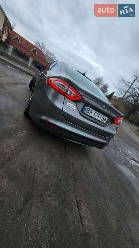 Седан Ford Fusion 2013 в Олександрії
