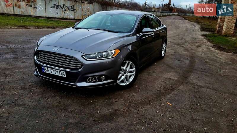 Седан Ford Fusion 2013 в Олександрії