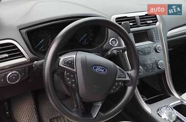 Седан Ford Fusion 2019 в 