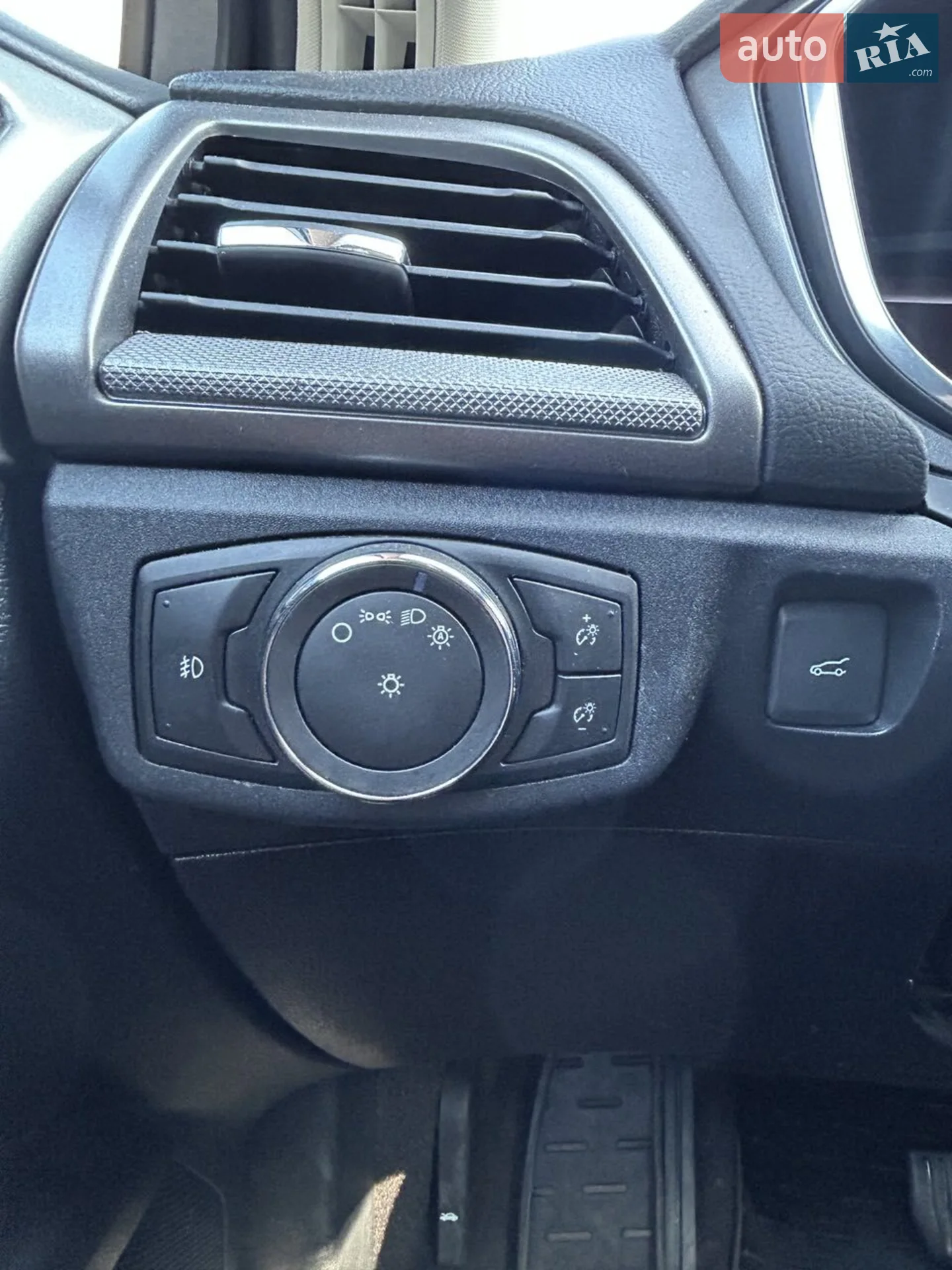 2020 Ford Fusion - мініатюра 18