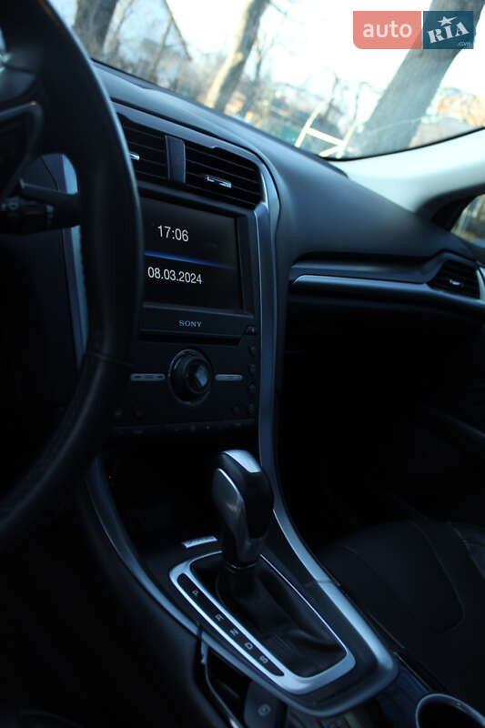 Седан Ford Fusion 2015 в Бориславе