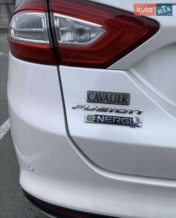 Седан Ford Fusion 2016 в Горишних Плавнях