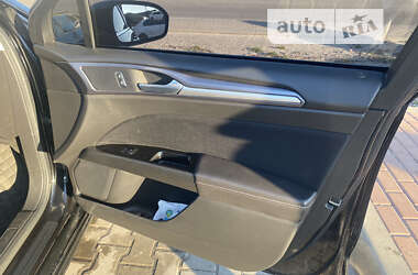 Седан Ford Fusion 2013 в Вишневом