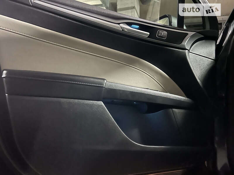 Седан Ford Fusion 2015 в Києві