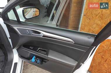 Седан Ford Fusion 2015 в Кропивницком