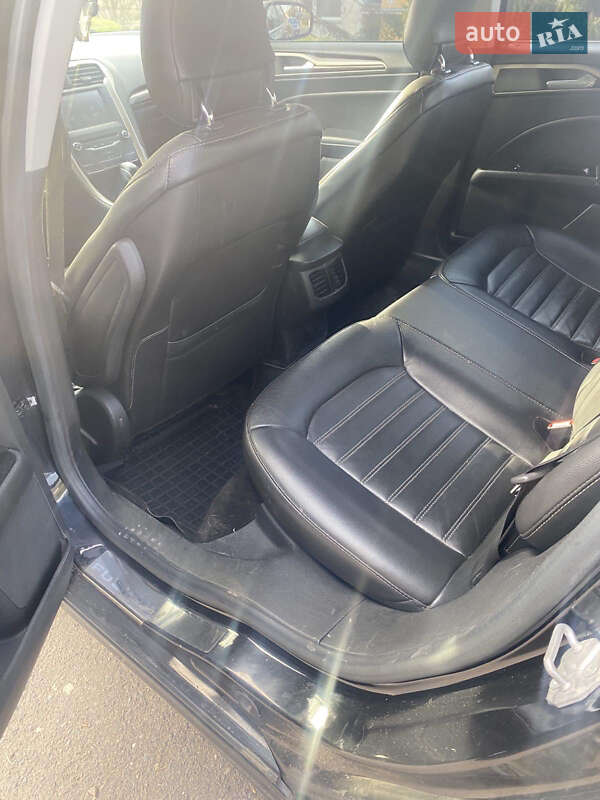Седан Ford Fusion 2014 в Кривом Роге