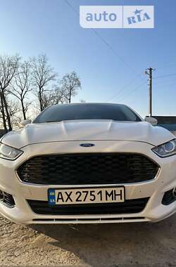 Седан Ford Fusion 2015 в Краснограде