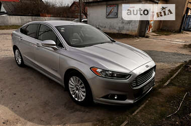 Седан Ford Fusion 2012 в Староконстантинове