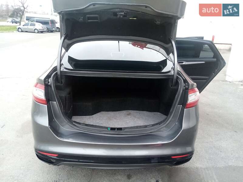 Седан Ford Fusion 2014 в Києві