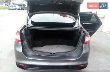Седан Ford Fusion 2014 в 