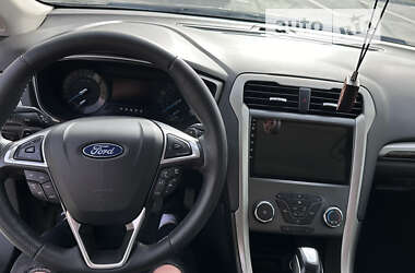 Седан Ford Fusion 2013 в Луцке