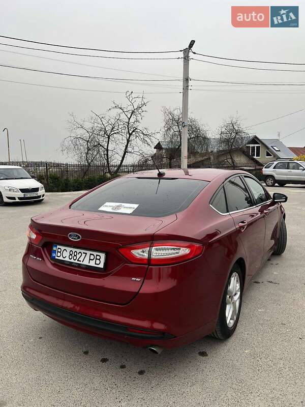 Седан Ford Fusion 2016 в Львові