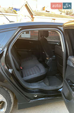 Седан Ford Fusion 2013 в 