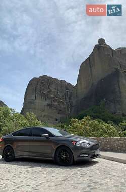 Седан Ford Fusion 2016 в 