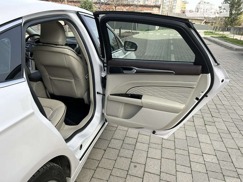 Седан Ford Fusion 2016 в Ивано-Франковске