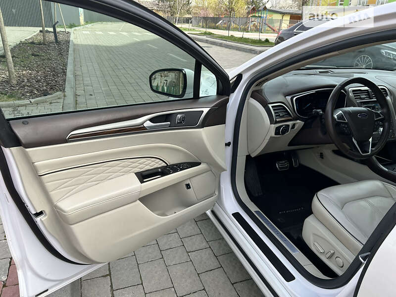 Седан Ford Fusion 2016 в Ивано-Франковске