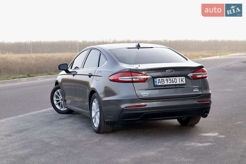 Седан Ford Fusion 2019 в Виннице