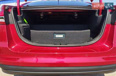 Седан Ford Fusion 2019 в 