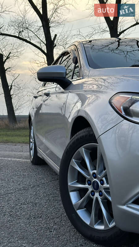 Седан Ford Fusion 2016 в Сквире