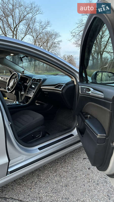Седан Ford Fusion 2016 в Сквире