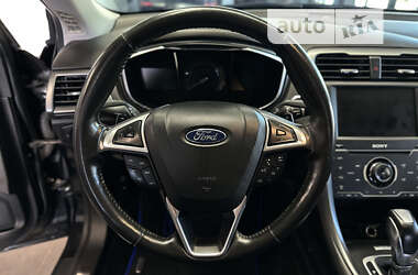 Седан Ford Fusion 2013 в Нововолинську