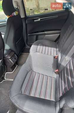 Седан Ford Fusion 2016 в Шептицькому