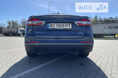 Седан Ford Fusion 2018 в Львове