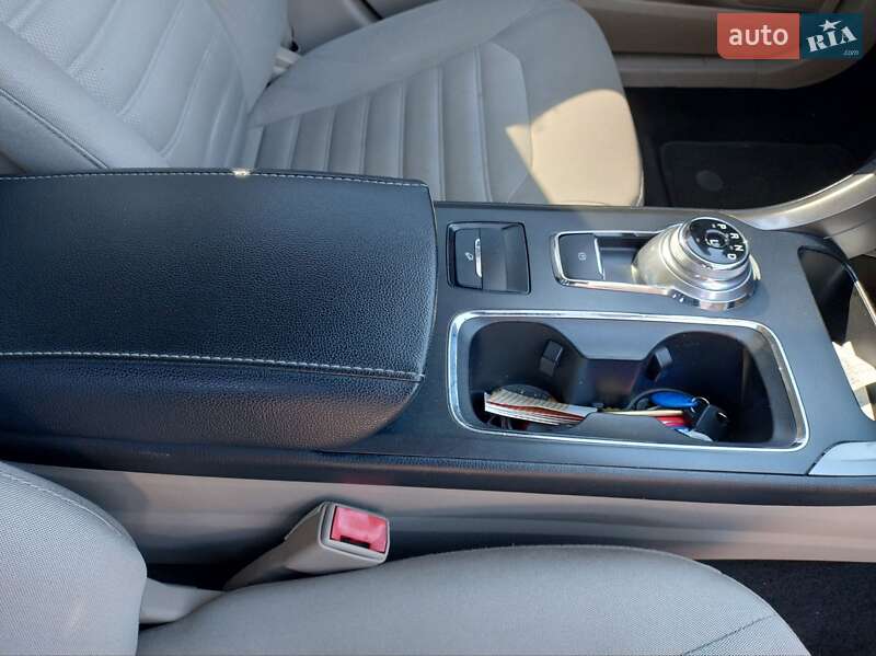 Седан Ford Fusion 2016 в Павлограде