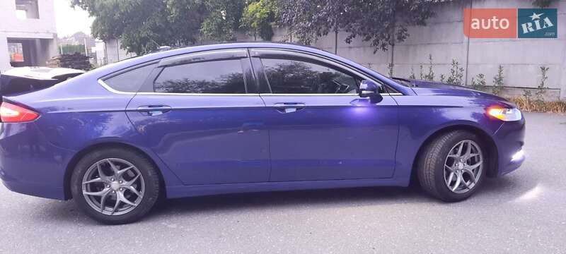 Седан Ford Fusion 2016 в Києві