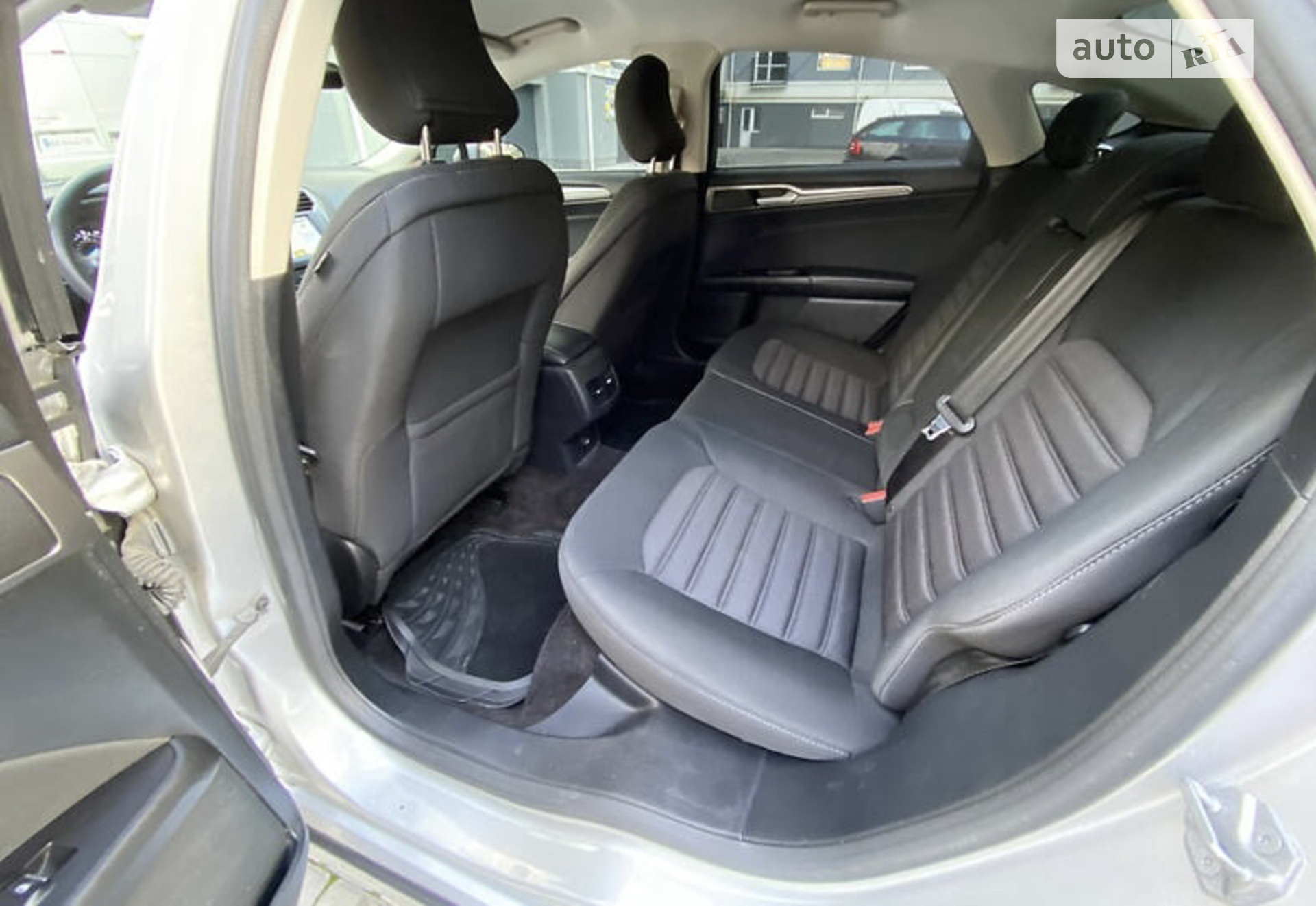 2016 Ford Fusion - мініатюра 11