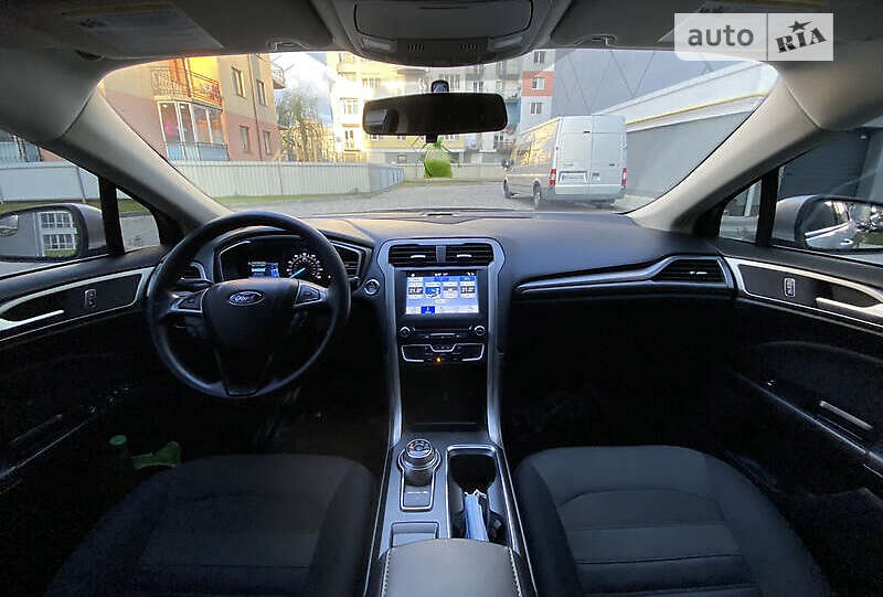 Седан Ford Fusion 2016 в Тячеве