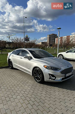 Седан Ford Fusion 2018 в Львове