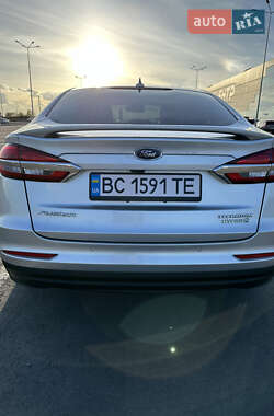 Седан Ford Fusion 2018 в Львове