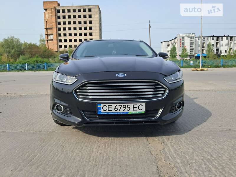 Седан Ford Fusion 2015 в Черновцах