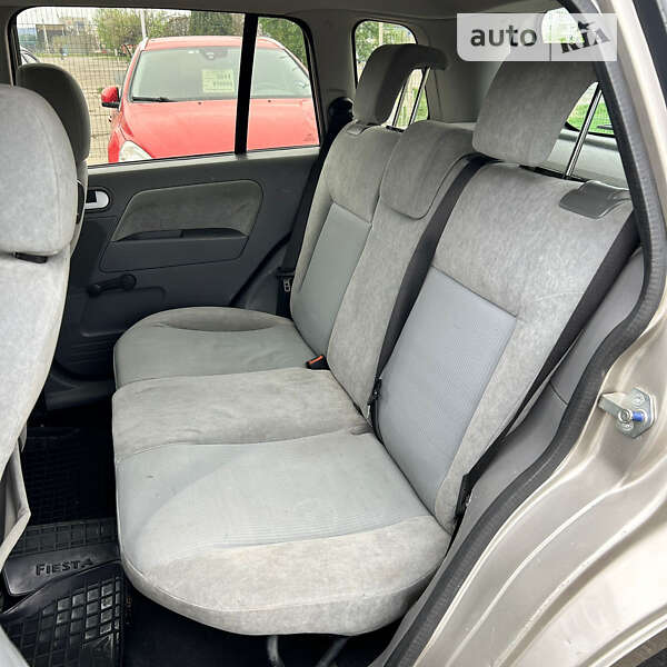 Хэтчбек Ford Fusion 2002 в Сумах