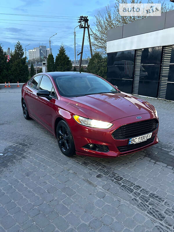 Седан Ford Fusion 2015 в Львові