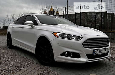 Седан Ford Fusion 2014 в Южному