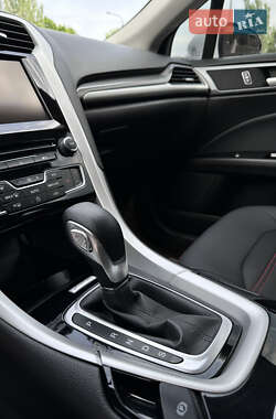 Седан Ford Fusion 2015 в Запорожье