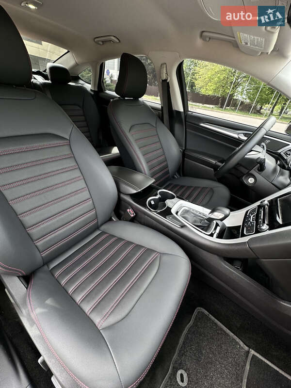 Седан Ford Fusion 2015 в Запоріжжі