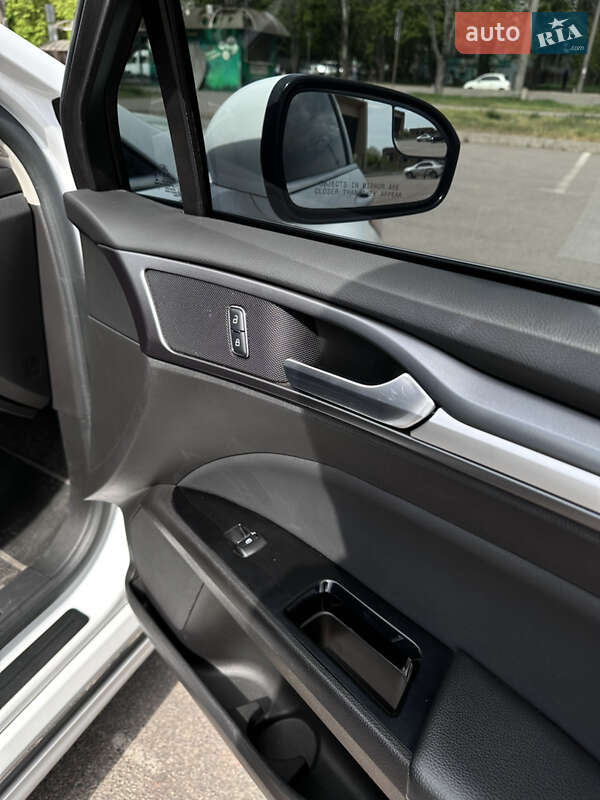 Седан Ford Fusion 2015 в Запоріжжі