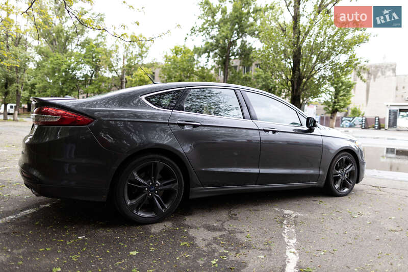 Седан Ford Fusion 2017 в Одесі