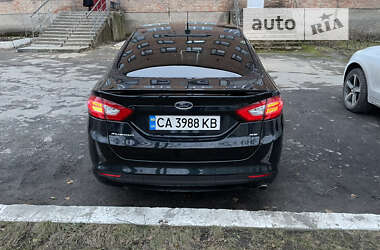 Седан Ford Fusion 2013 в Звенигородці
